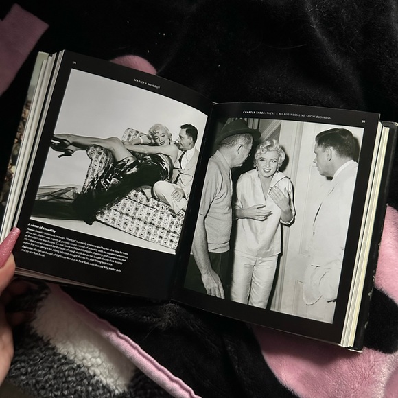 MARILYN MONROE - Picture 4 of 4